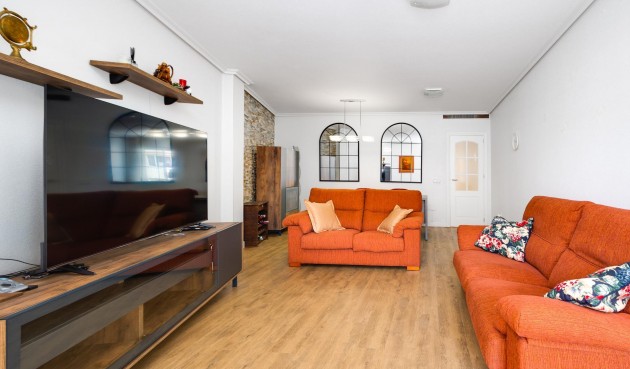 Återförsäljning - Apartment -
Torrevieja - Centro