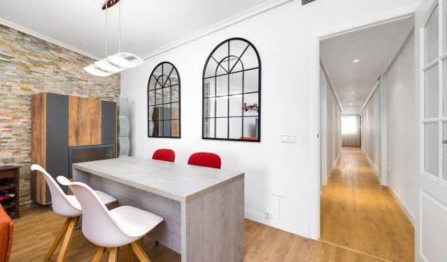 Återförsäljning - Apartment -
Torrevieja - Centro