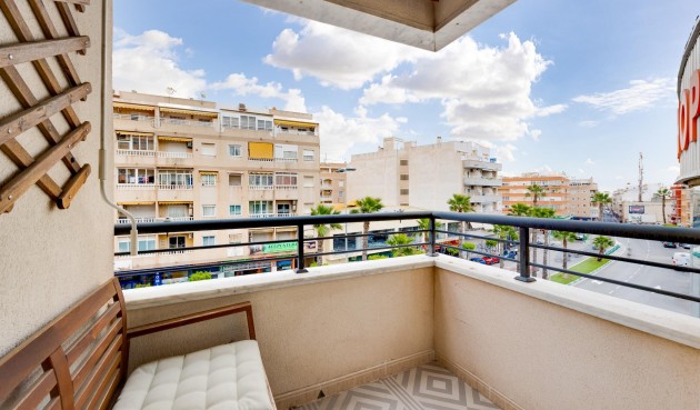 Återförsäljning - Apartment -
Torrevieja - Centro