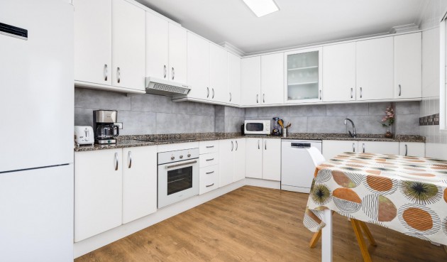 Återförsäljning - Apartment -
Torrevieja - Centro