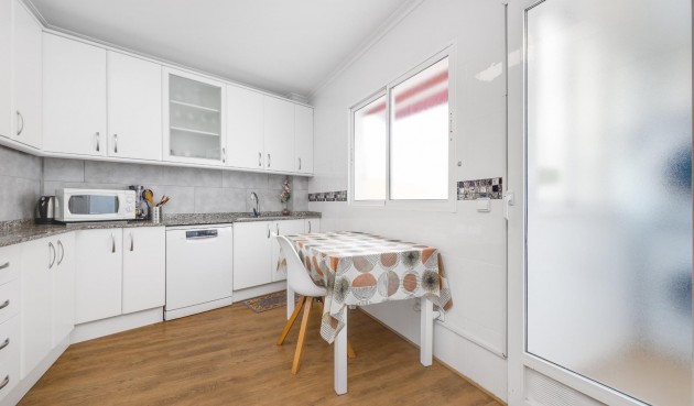 Återförsäljning - Apartment -
Torrevieja - Centro