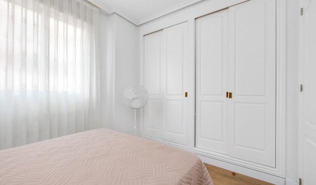Återförsäljning - Apartment -
Torrevieja - Centro