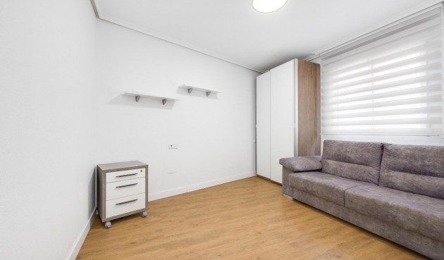 Återförsäljning - Apartment -
Torrevieja - Centro