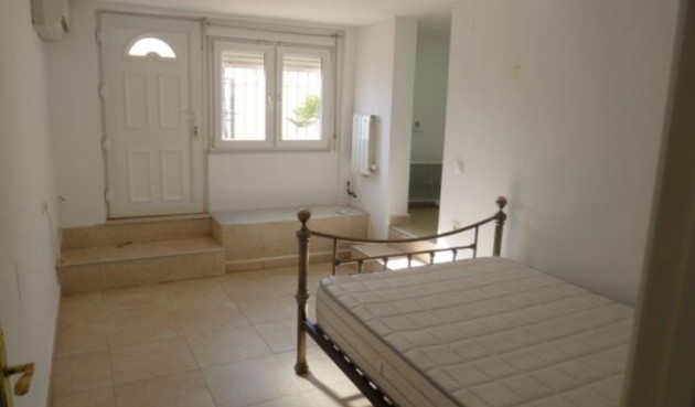 Återförsäljning - Villa -
Villamartin - Costa Blanca