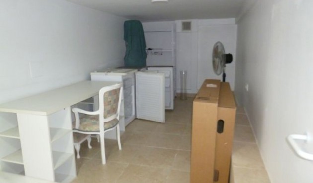 Återförsäljning - Villa -
Villamartin - Costa Blanca