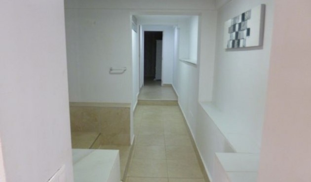 Återförsäljning - Villa -
Villamartin - Costa Blanca