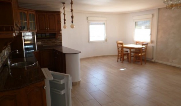 Återförsäljning - Villa -
Villamartin - Costa Blanca