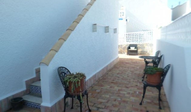Återförsäljning - Villa -
Villamartin - Costa Blanca