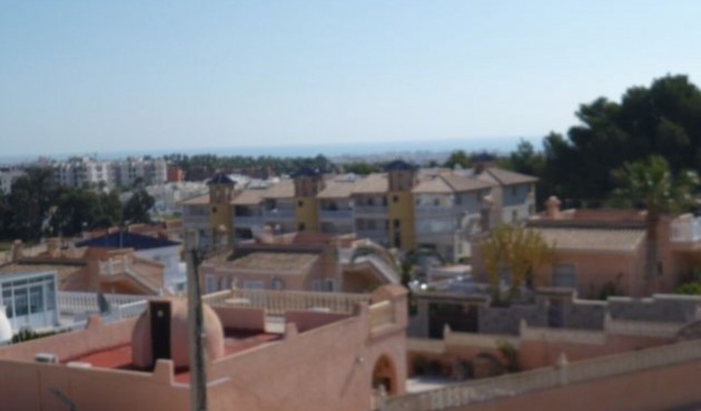 Återförsäljning - Villa -
Villamartin - Costa Blanca