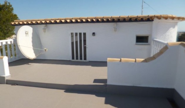 Återförsäljning - Villa -
Villamartin - Costa Blanca
