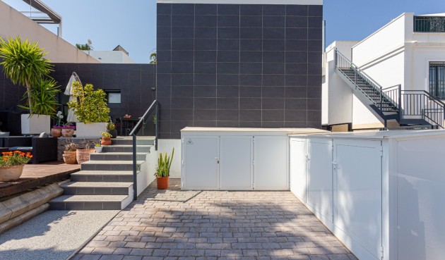 Återförsäljning - Villa -
Orihuela Costa - Costa Blanca