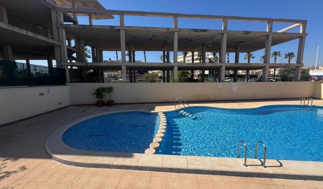 Återförsäljning - Apartment -
Torrevieja - Costa Blanca