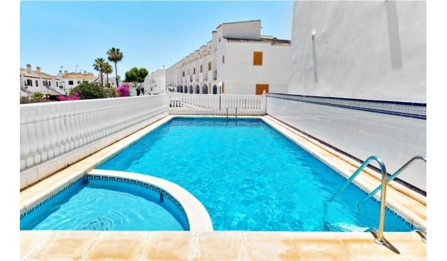 Återförsäljning - Town House -
Orihuela Costa - Costa Blanca
