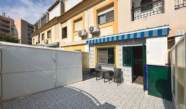 Återförsäljning - Town House -
Orihuela Costa - Costa Blanca