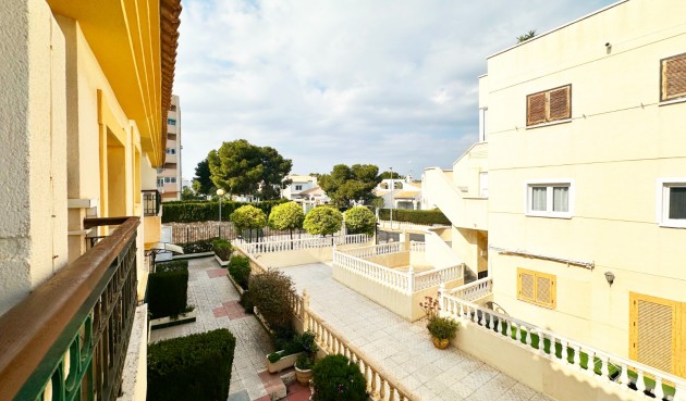 Återförsäljning - Town House -
Orihuela Costa - Costa Blanca