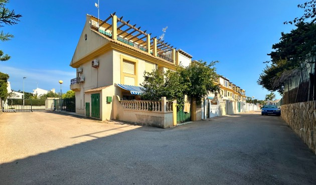 Återförsäljning - Town House -
Orihuela Costa - Costa Blanca
