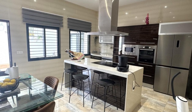 Återförsäljning - Villa -
Pilar de la Horadada - Torre De La Horadada