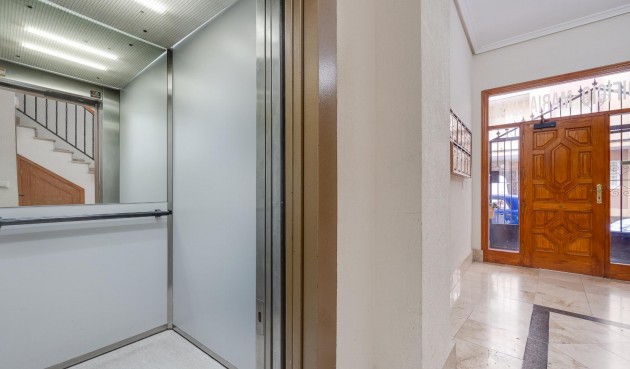 Återförsäljning - Apartment -
Torrevieja - Costa Blanca