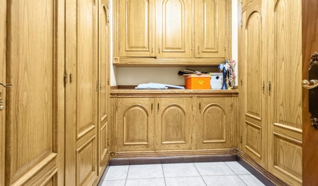 Återförsäljning - Villa -
Torrevieja - Costa Blanca