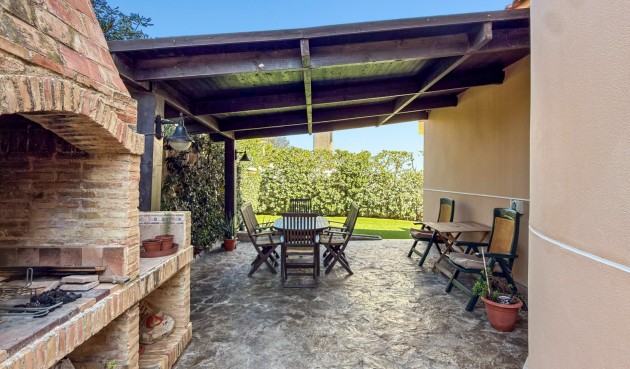 Återförsäljning - Villa -
Torrevieja - Costa Blanca