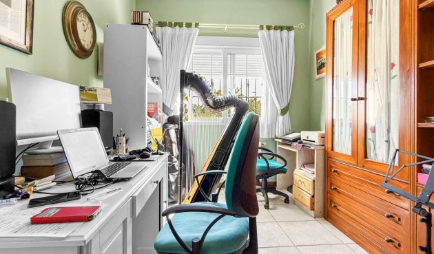 Återförsäljning - Villa -
Torrevieja - Costa Blanca