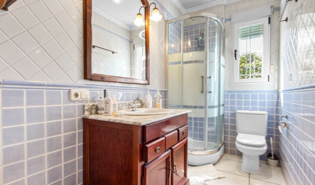 Återförsäljning - Villa -
Torrevieja - Costa Blanca