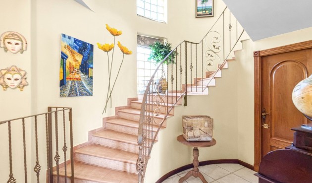 Återförsäljning - Villa -
Torrevieja - Costa Blanca