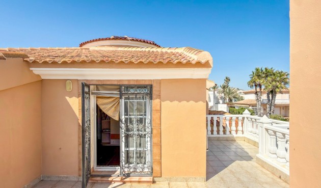 Återförsäljning - Villa -
Torrevieja - Costa Blanca