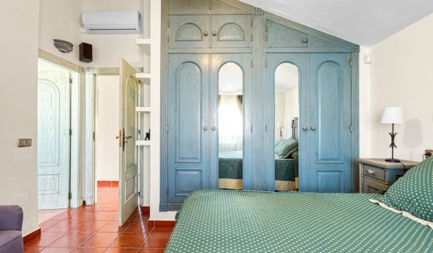 Återförsäljning - Villa -
Torrevieja - Costa Blanca