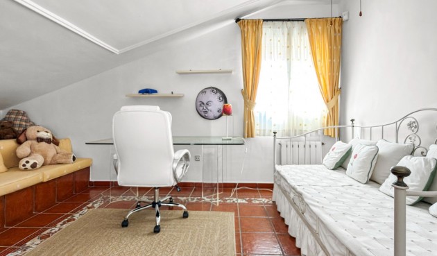 Återförsäljning - Villa -
Torrevieja - Costa Blanca