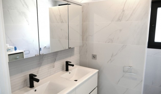 Återförsäljning - Villa -
Benijofar - Costa Blanca