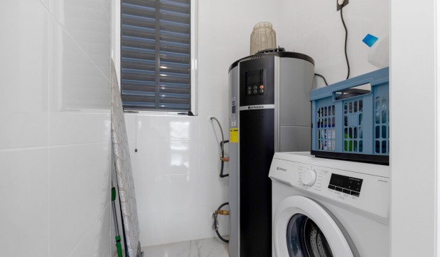 Återförsäljning - Apartment -
Guardamar del Segura - El Raso