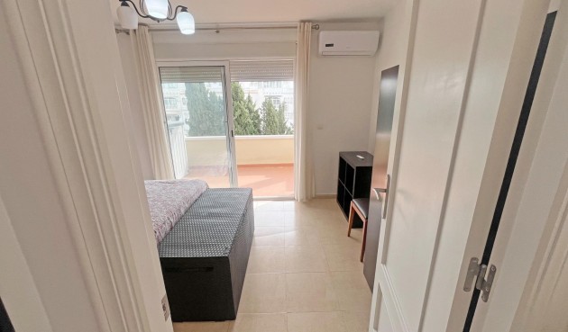 Reventa - Duplex -
San Miguel de Salinas - Las Filipinas