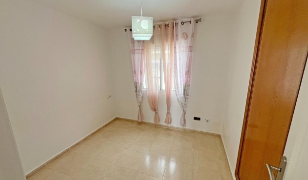 Reventa - Duplex -
San Miguel de Salinas - Las Filipinas