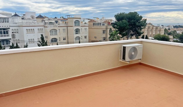 Reventa - Duplex -
San Miguel de Salinas - Las Filipinas