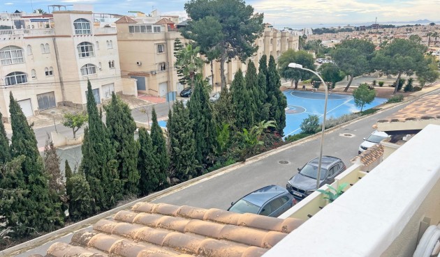 Reventa - Duplex -
San Miguel de Salinas - Las Filipinas