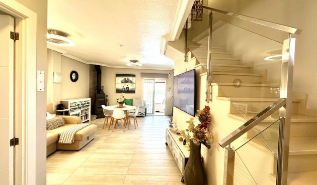 Återförsäljning - Villa -
Orihuela Costa - La Regia