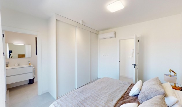 Återförsäljning - Villa -
Roldan - Inland