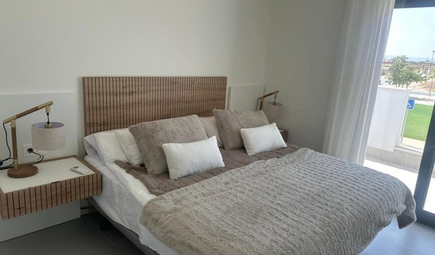 Återförsäljning - Villa -
Roldan - Inland