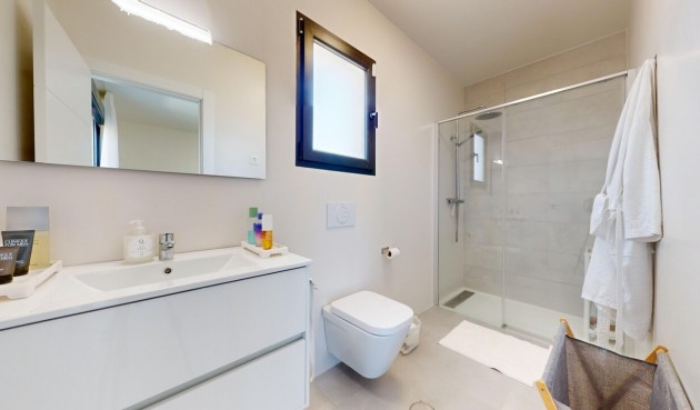 Återförsäljning - Villa -
Roldan - Inland