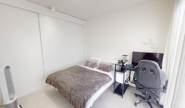 Återförsäljning - Villa -
Roldan - Inland