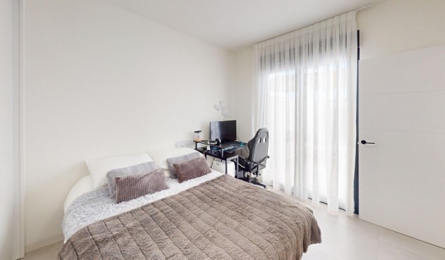 Återförsäljning - Villa -
Roldan - Inland