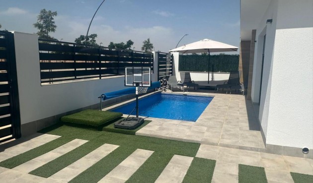 Återförsäljning - Villa -
Roldan - Inland