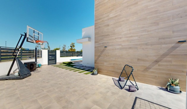 Återförsäljning - Villa -
Roldan - Inland