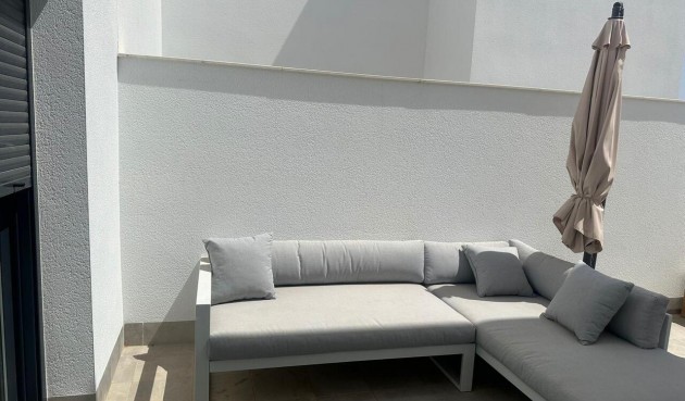 Återförsäljning - Villa -
Roldan - Inland