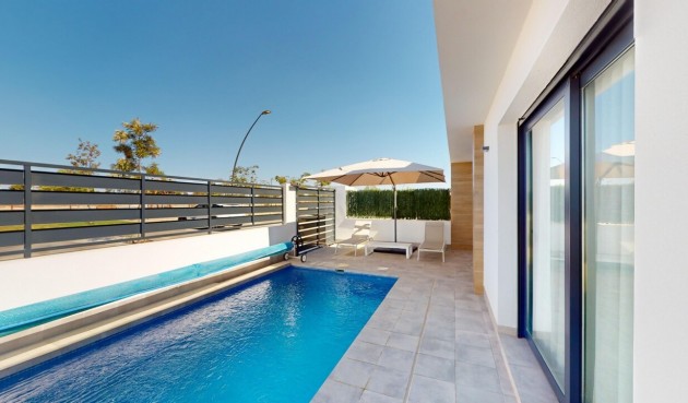 Återförsäljning - Villa -
Roldan - Inland