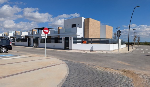 Återförsäljning - Villa -
Roldan - Inland