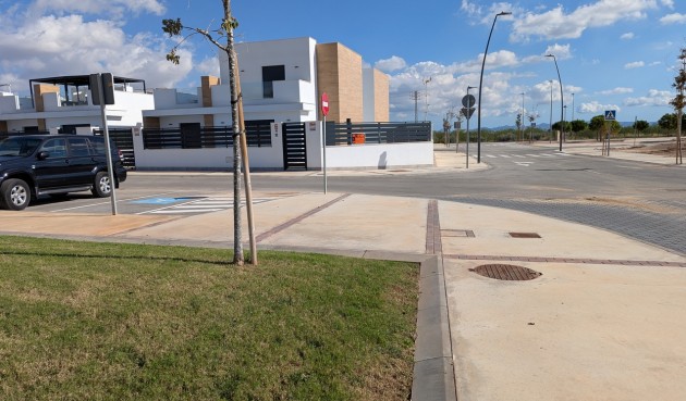 Återförsäljning - Villa -
Roldan - Inland