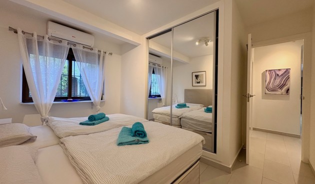 Återförsäljning - Town House -
Orihuela Costa - Costa Blanca