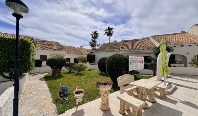 Återförsäljning - Town House -
Orihuela Costa - Costa Blanca